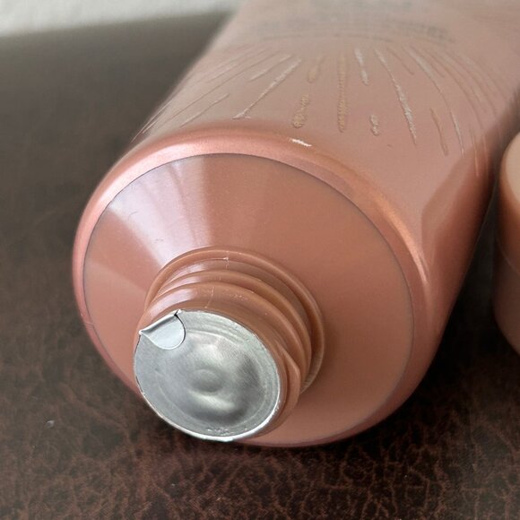 PRAI Beauty Ageless Throat & Decolletage Creme Intensive Gold+ 6.7 oz. JUMBO - Picture 3 of 3